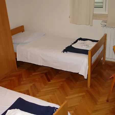 Apartment With A Parking Space Supetar, Brac - 13180 Supetar
