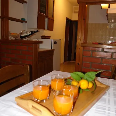 Apartment With A Parking Space Supetar, Brac - 13180 Supetar