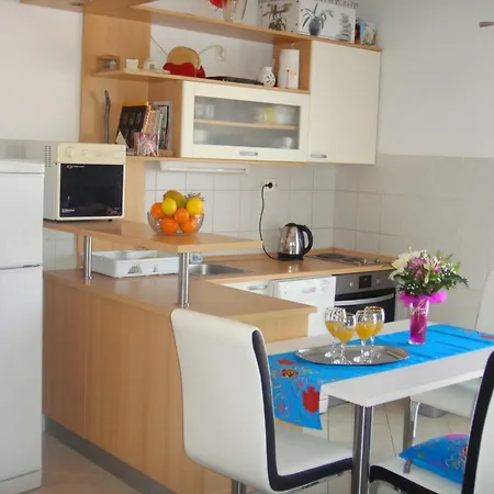 Apartment With A Parking Space Supetar, Brac - 13180 Supetar