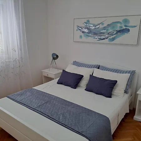 Apartman With Parking Space Supetar, Brac - 13180 *