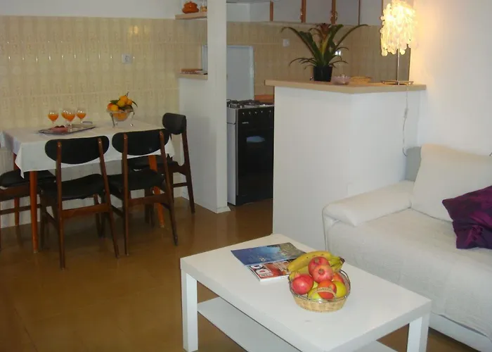 Appartamento With Parking Space Supetar, Brac - 13180 *