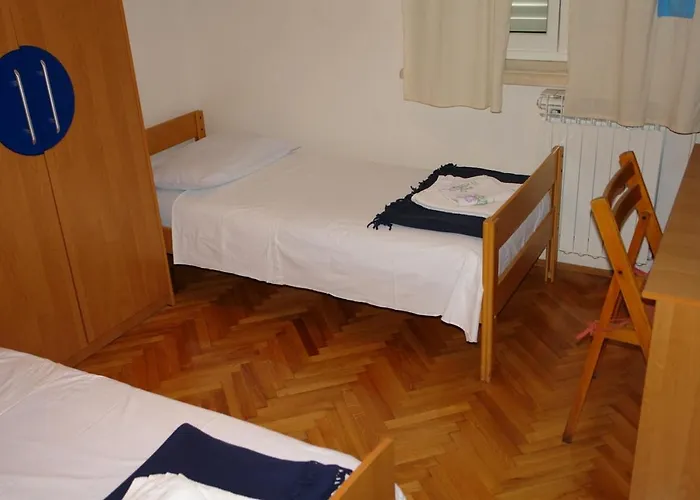 Διαμέρισμα With Parking Space Supetar, Brac - 13180 Supetar