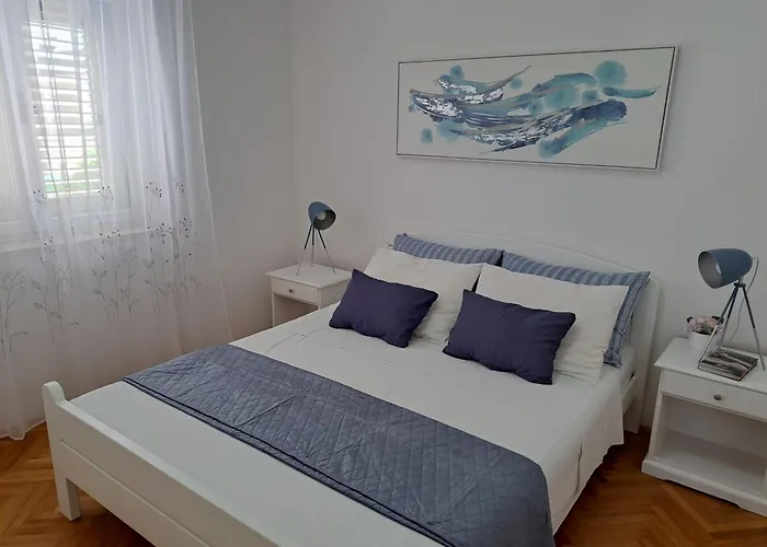 Appartamento With Parking Space Supetar, Brac - 13180 *